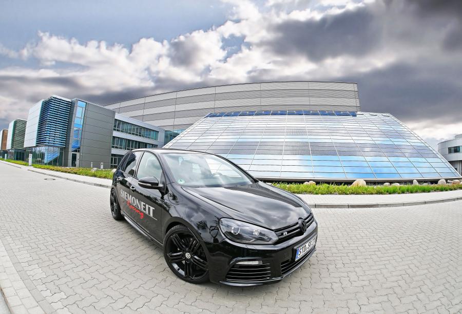  Volkswagen Golf R20 Black Pearl by Siemoneit Racing 2011 года  (фото 7 из 12)